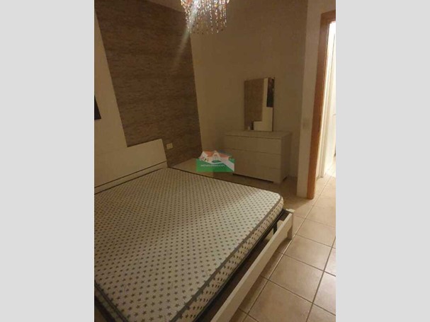 Trilocale in Vendita a Ravenna, 100'000&euro;, 70 m², arredato