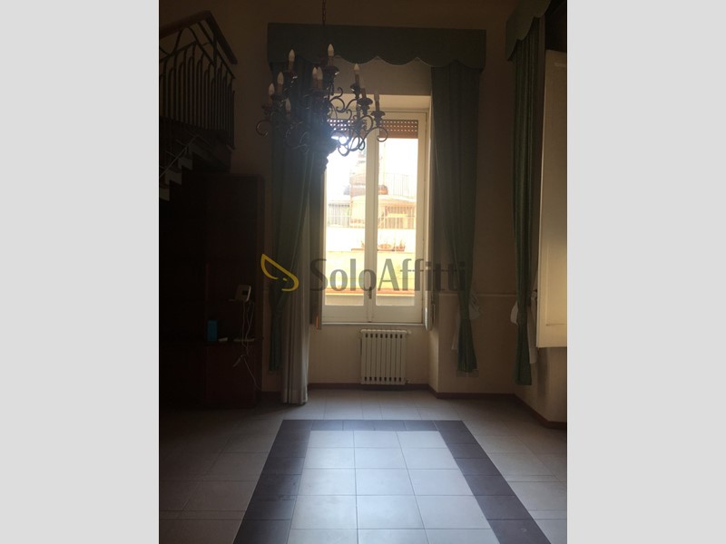 Appartamento in Affitto a Catania, zona Centro, 950&euro;, 160 m²