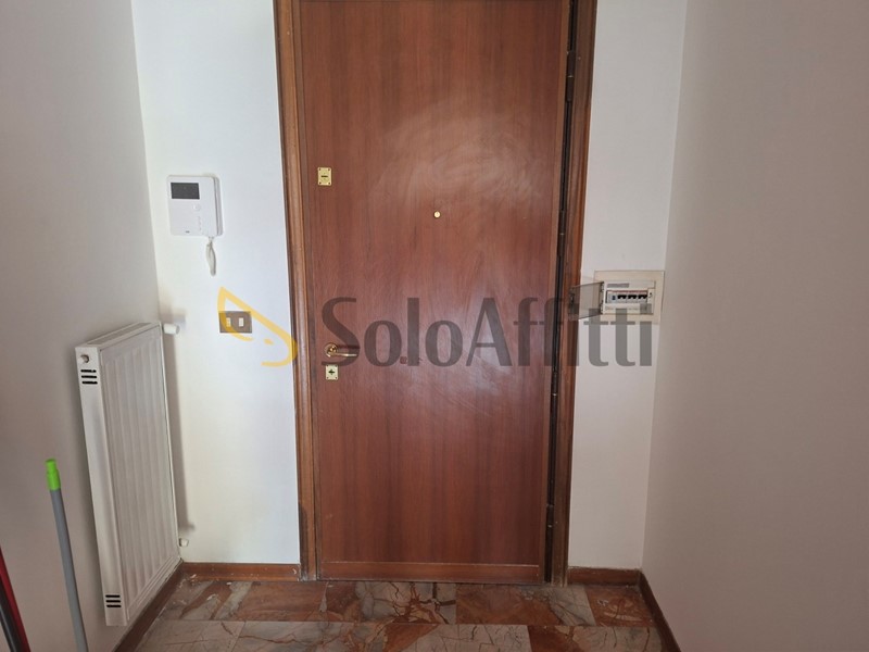 Trilocale in Affitto a Grottaferrata, 1'200&euro;, 100 m²
