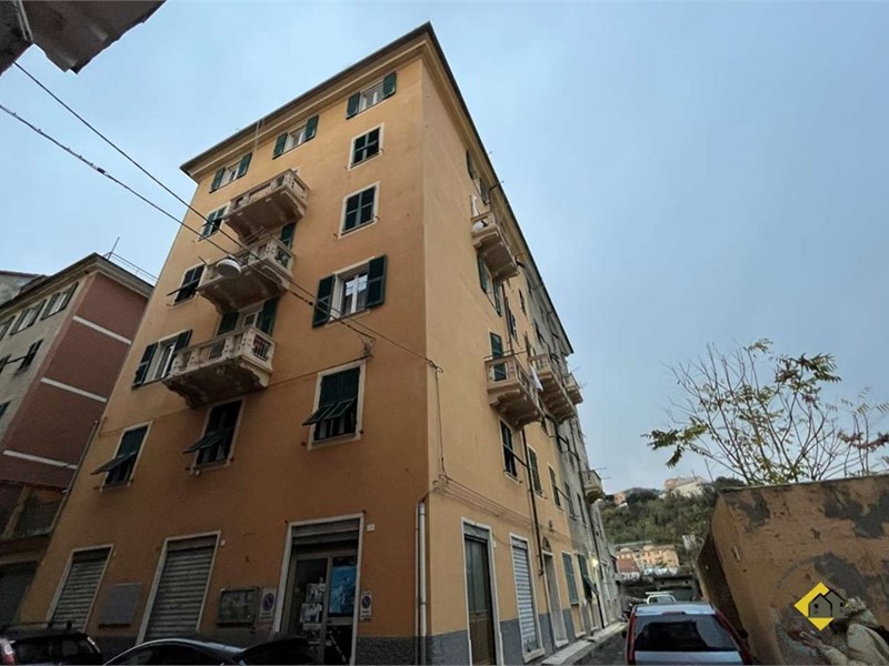 Quadrilocale in Vendita a Genova, 23'905&euro;, 61 m²