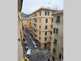 Quadrilocale in Vendita a Genova, 50'667&euro;, 98 m²