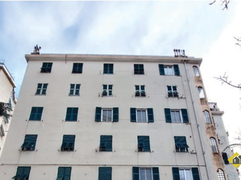 Appartamento in Vendita a Genova, 45'000&euro;, 102 m²