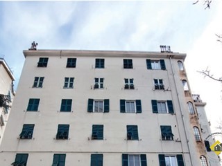 Appartamento in Vendita a Genova, 45'000&euro;, 102 m²