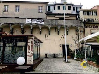 Quadrilocale in Vendita a Genova, 202'296&euro;, 93 m²