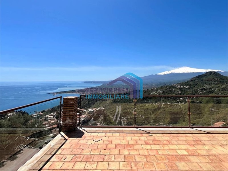 Trilocale in Vendita a Taormina, 60 m²