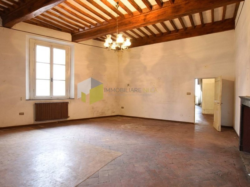Appartamento in Vendita a San Giuliano Terme, 200'000&euro;, 181 m²