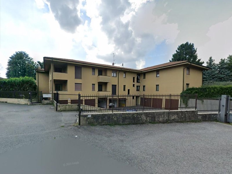 Quadrilocale in Vendita a Bernareggio, 94'000&euro;, 103 m², con Box