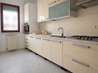 Appartamento in Vendita a Massa, 210'000&euro;, 100 m², arredato