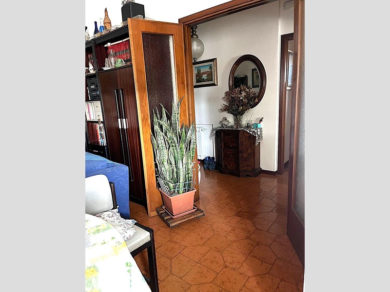 Appartamento in Vendita a Capannori, zona Tassignano, 200'000&euro;, 100 m², con Box