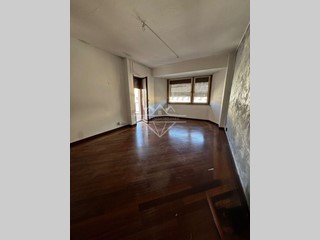 Appartamento in Vendita a Carrara, 150'000&euro;, 100 m²