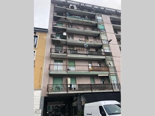 Quadrilocale in Vendita a Milano, 140'000&euro;, 63 m²