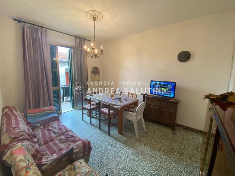 Quadrilocale in Vendita a Pontedera, 105'000&euro;, 85 m²