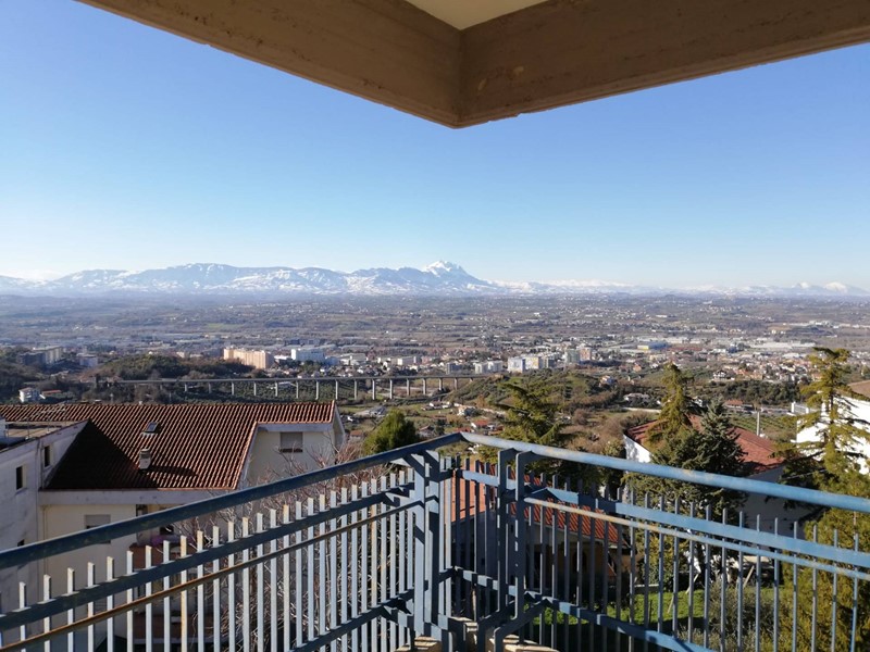 Appartamento in Vendita a Chieti, 245'000&euro;, 251 m²