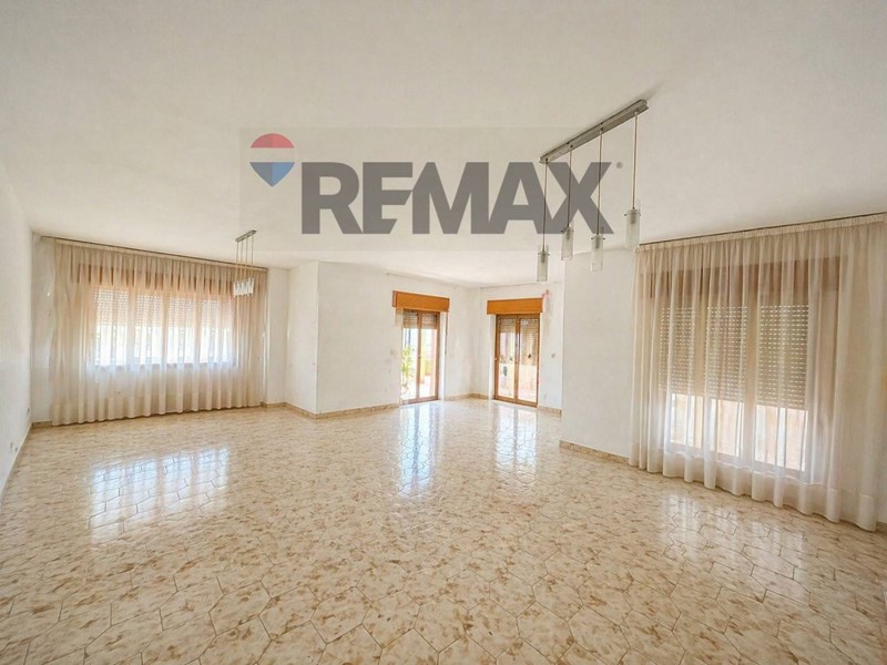 Quadrilocale in Vendita a Carolei, 135'000&euro;, 225 m²