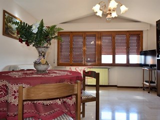 Appartamento in Vendita a Amandola, 60'000&euro;, 100 m²