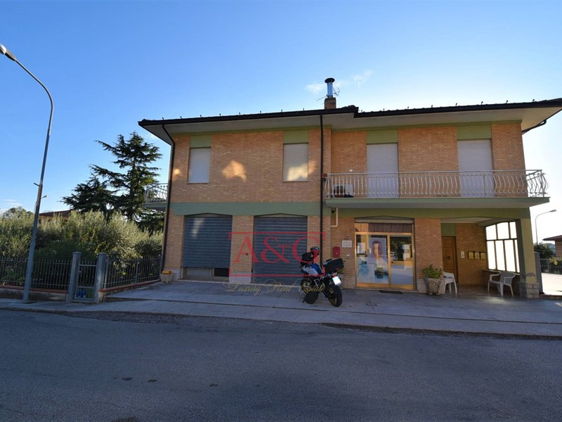 Appartamento in Vendita a Servigliano, 168'000&euro;, 200 m²