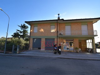 Appartamento in Vendita a Servigliano, 168'000&euro;, 200 m²