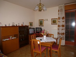 Appartamento in Vendita a Sarnano, 70'000&euro;, 130 m²