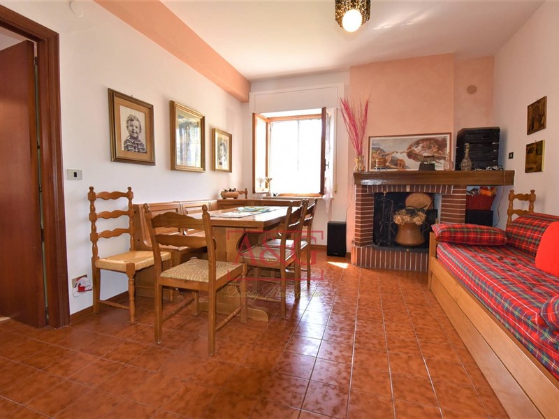Quadrilocale in Vendita a Montemonaco, 45'000&euro;, 87 m²