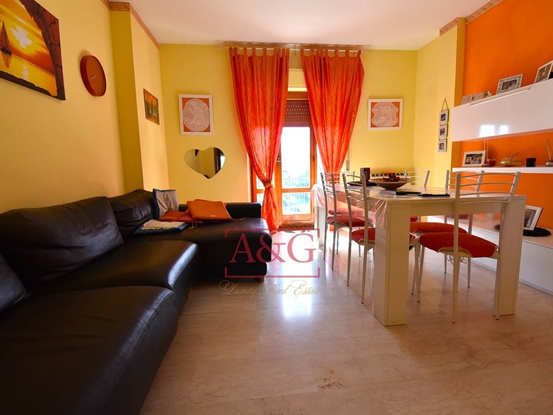 Appartamento in Vendita a Amandola, 75'000&euro;, 96 m²