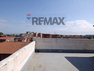Quadrilocale in Vendita a Catania, 75'000&euro;, 106 m²