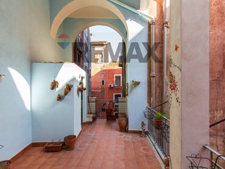 Appartamento in Vendita a Catania, 195'000&euro;, 170 m²