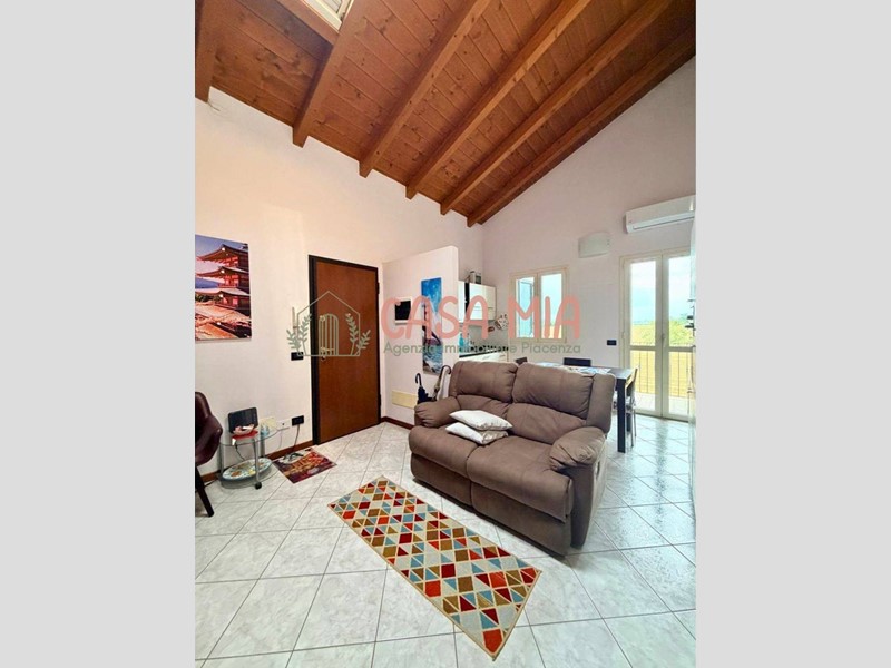 Trilocale in Vendita a Rottofreno, 125'000&euro;, 70 m²