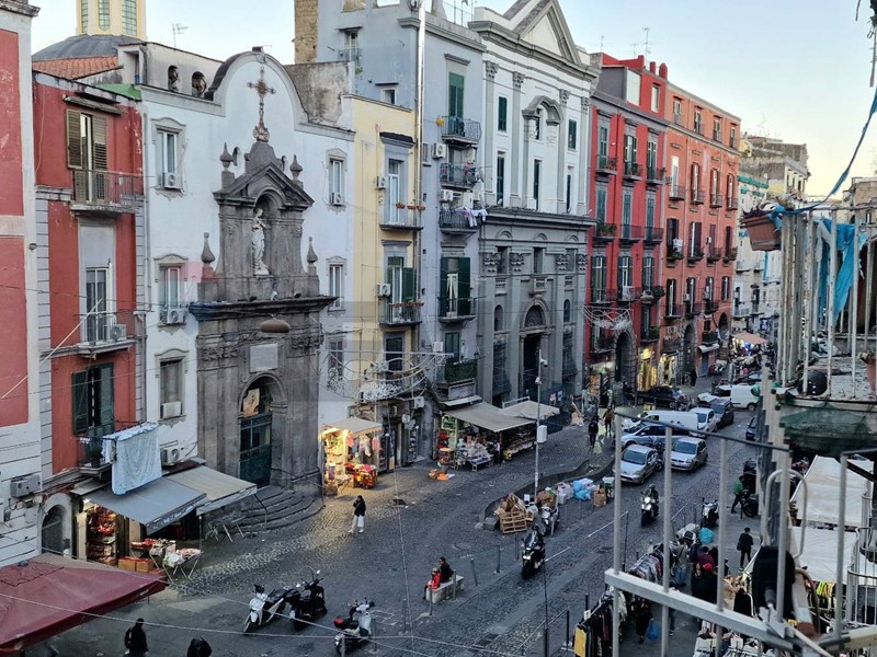 Quadrilocale in Vendita a Napoli, 345'000&euro;, 150 m²