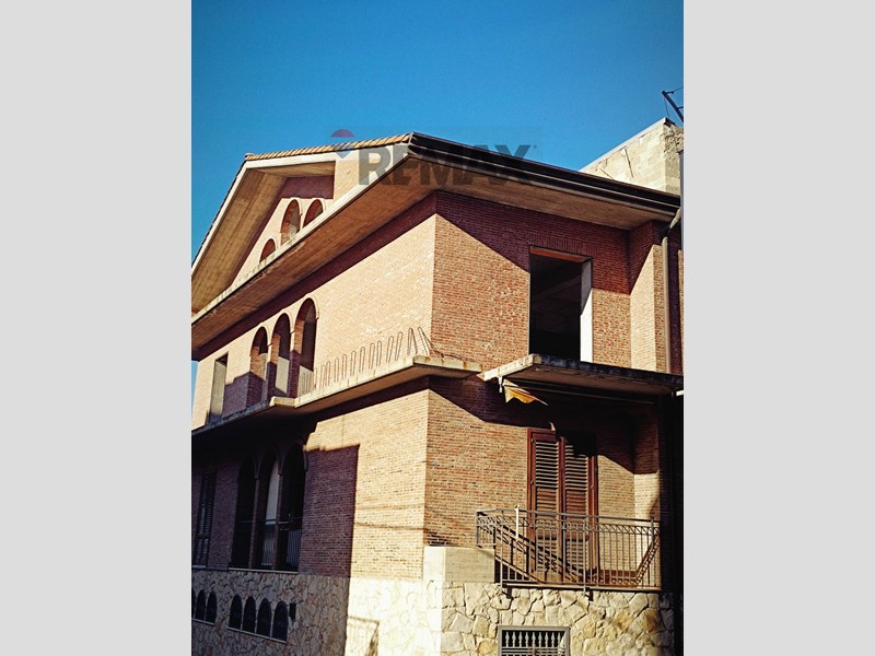 Appartamento in Vendita a Ramacca, 85'000&euro;, 157 m²