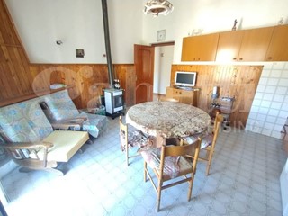 Appartamento in Vendita a Tagliacozzo, 80'000&euro;, 120 m²