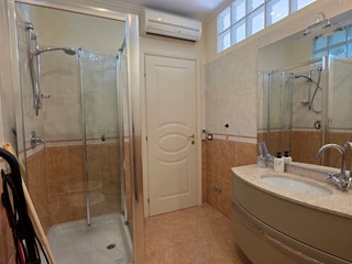 Quadrilocale in Affitto a Caserta, 950&euro;, 120 m², arredato