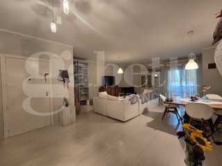 Quadrilocale in Vendita a Tortoreto, 420'000&euro;, 138 m²