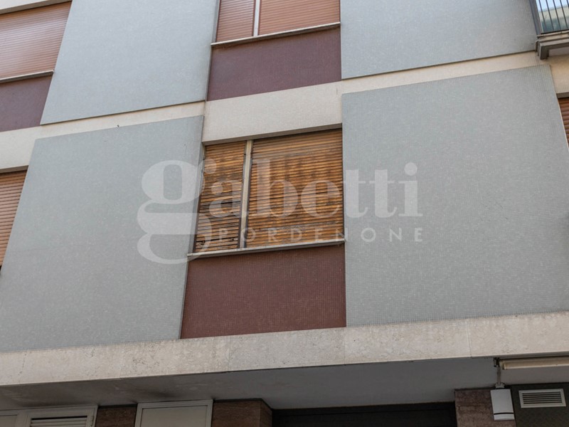 Quadrilocale in Vendita a Pordenone, 85'000&euro;, 91 m²