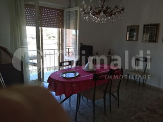 Trilocale in Vendita a Cinisello Balsamo, 199'000&euro;, 98 m², con Box