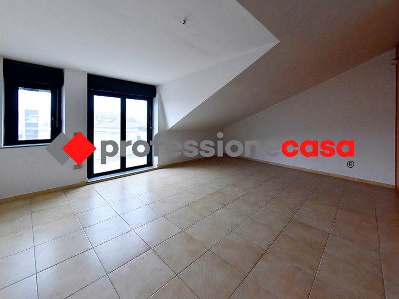 Quadrilocale in Vendita a San Nicola la Strada, 139'000&euro;, 100 m², con Box