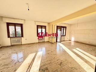 Quadrilocale in Vendita a Fano, 250'000&euro;, 124 m², con Box