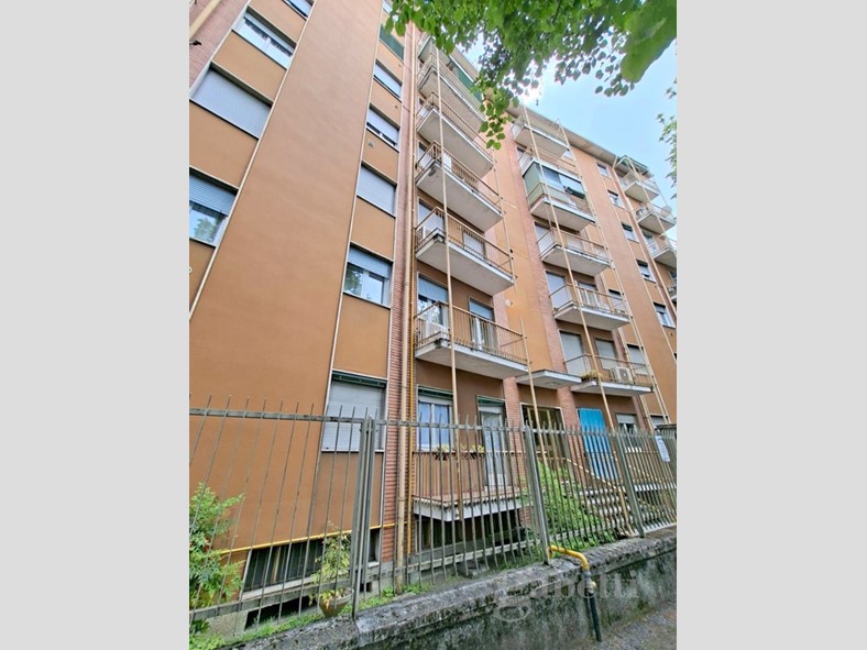 Quadrilocale in Vendita a Busto Arsizio, 174'000&euro;, 110 m², arredato, con Box