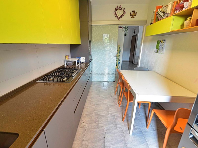 Quadrilocale in Vendita a Desio, 245'000&euro;, 110 m², con Box