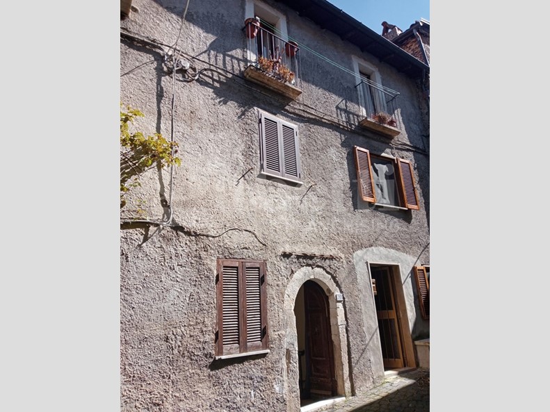 Trilocale in Vendita a Tagliacozzo, 13'000&euro;, 70 m²