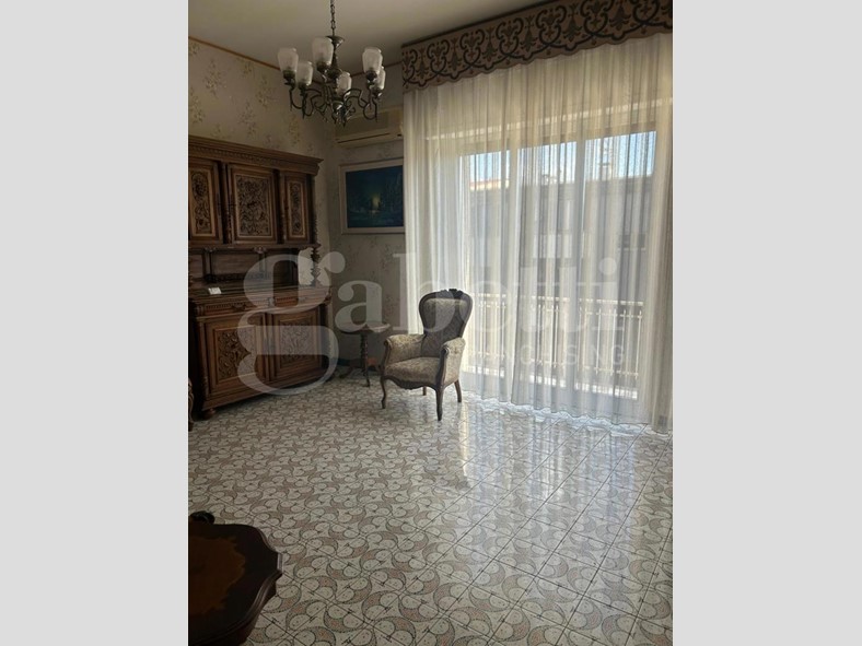 Appartamento in Vendita a Oristano, 190'000&euro;, 188 m², con Box