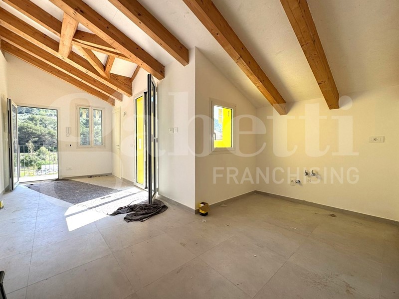 Attico in Vendita a Andora, 155'000&euro;, 50 m²
