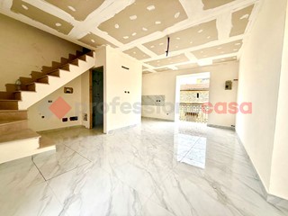 Trilocale in Vendita a Acerra, 80 m²