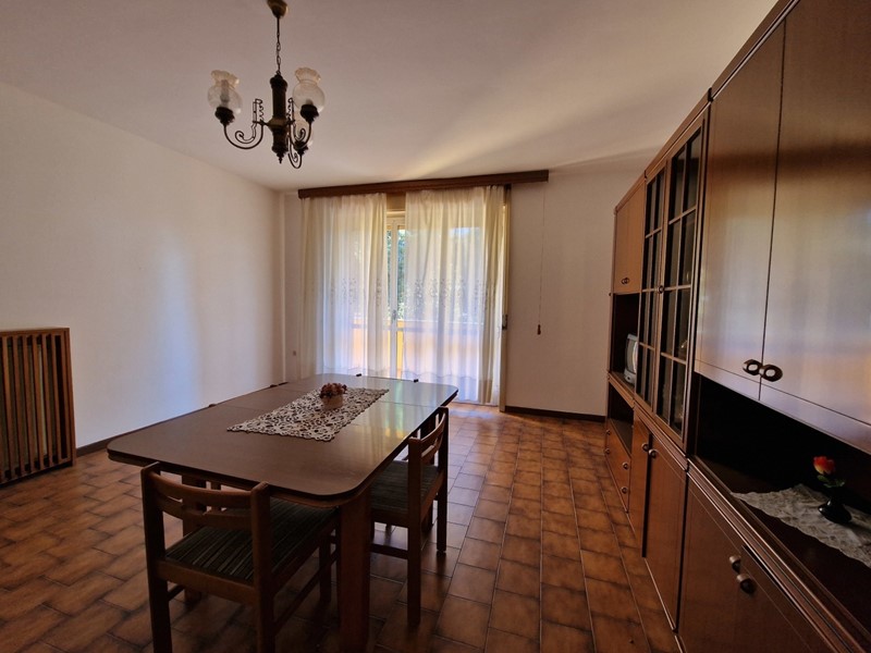 Appartamento in Vendita a Avigliano Umbro, 82'000&euro;, 105 m², con Box