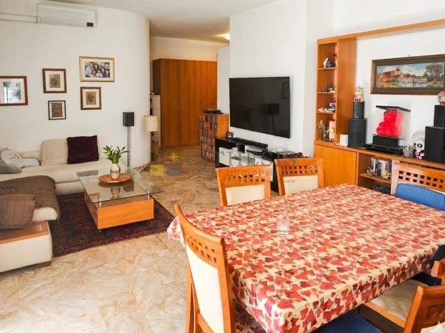 Quadrilocale in Vendita a Sesto San Giovanni, 349'000&euro;, 138 m²