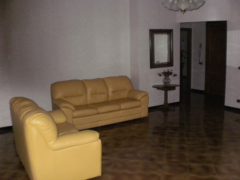 Quadrilocale in Affitto a Ragusa, 400&euro;, 100 m², arredato