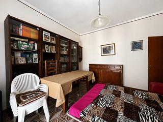 Quadrilocale in Vendita a Cesena, 205'000&euro;, 89 m², con Box