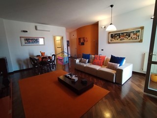 Quadrilocale in Vendita a Livorno, 245'000&euro;, 80 m², con Box