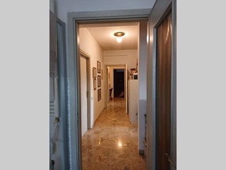 Appartamento in Vendita a Massa, 250'000&euro;, 120 m², con Box