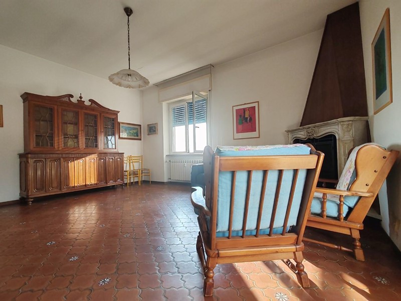 Quadrilocale in Vendita a Massa, 205'000&euro;, 90 m²