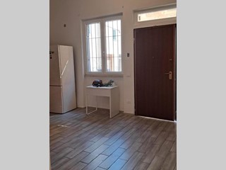 Trilocale in Vendita a Cascina, 104'000&euro;, 65 m²